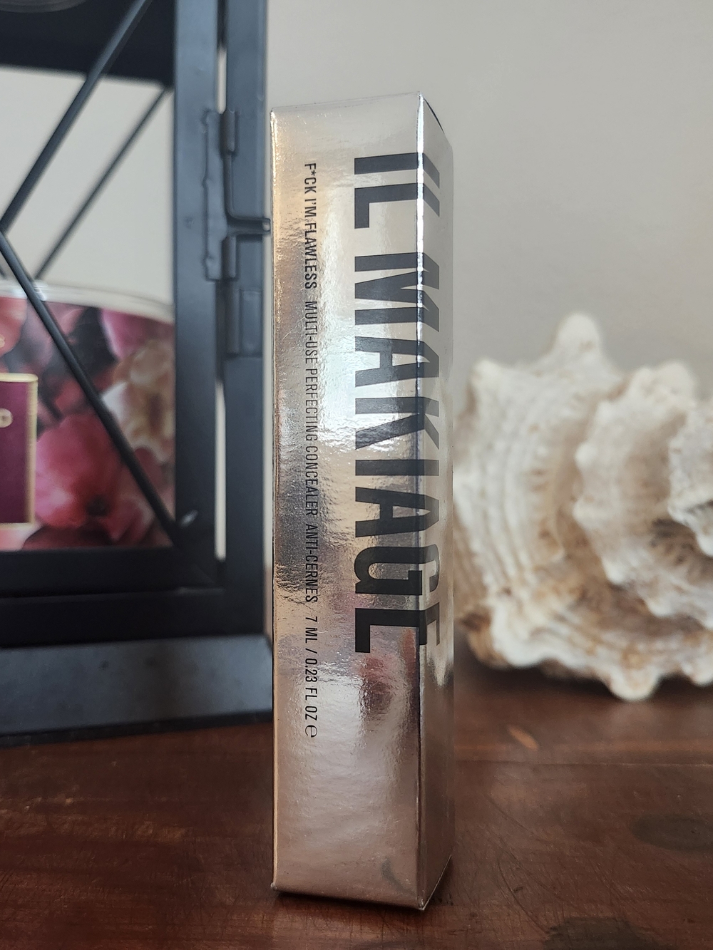 IL MAKIAGE Multi-Use Perfecting Concealer - Silver Box with Yellow Accent